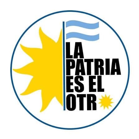 El techo justificado por una consigna épica e ingenua.
